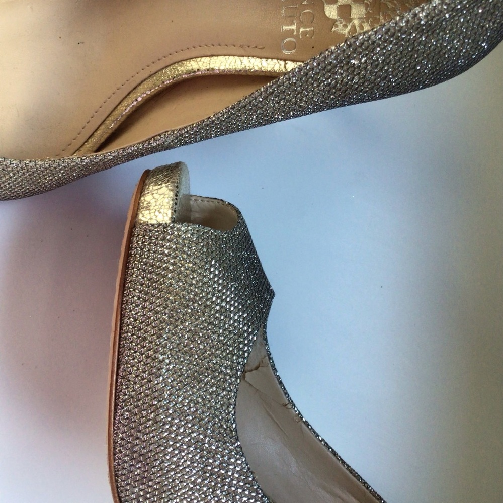 Vince Camuto size 7 - Picture 4 of 15